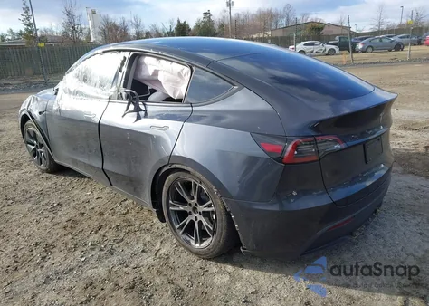 2025 Tesla Model Y Long Range Dual Motor All-Wheel Drive из США, поврежденный, VIN 7SAYGDEE5SA361917